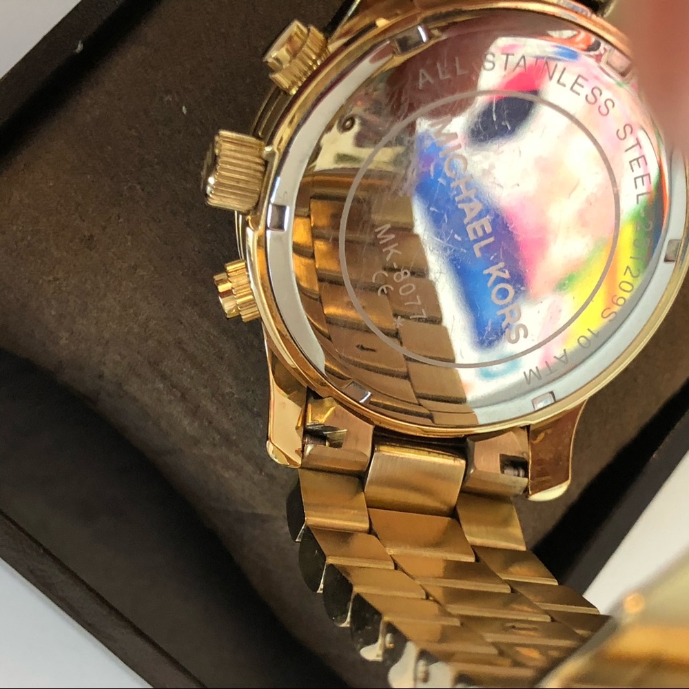 MICHAEL KORS MK8077 OVERSIZED RUNWAY GOLD WATCH - Picture 4 of 6